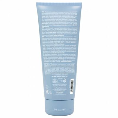 Alfaparf Semi di Lino Density Thickening Conditioner è un balsamo specifico per capelli fini che districa e nutre rimpolpando la chioma. I capelli acquistano forza e morbidezza per un aspetto giovane e sano. I principi di questo balsamo agiscono direttamente sulla fibra capillare che ritrova spessore e vitalità.