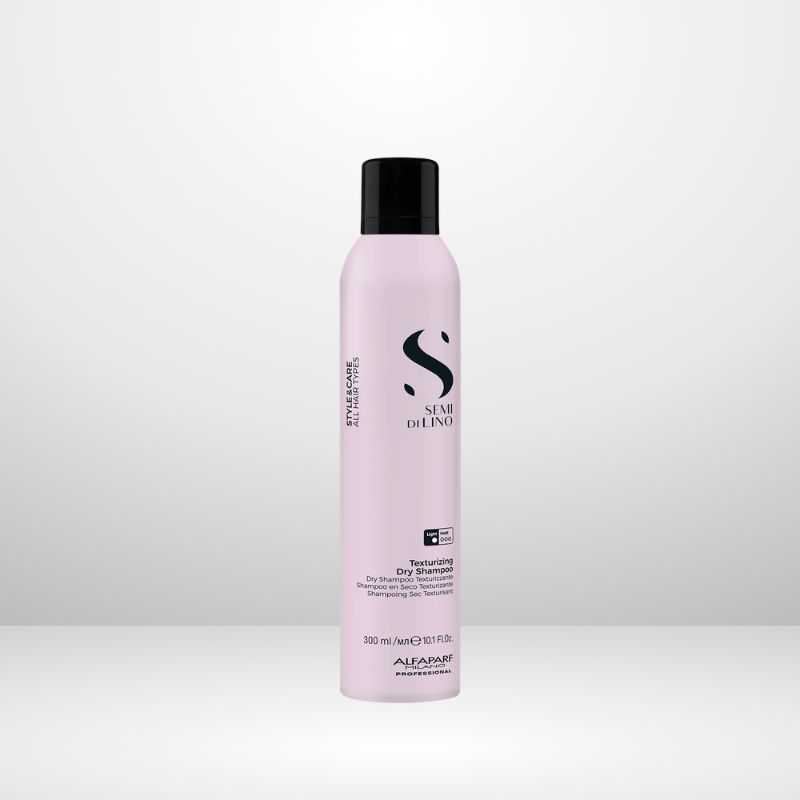 Scopri il Texturizing Dry Shampoo di Alfaparf Milano: un innovativo shampoo secco texturizzante a tenuta leggera. Perfetto per rinfrescare i capelli e aggiungere volume, questo prodotto assorbe l'olio in eccesso, lasciando i tuoi capelli morbidi e pieni di vita. Ideale per un look naturale e fresco in qualsiasi momento della giornata!